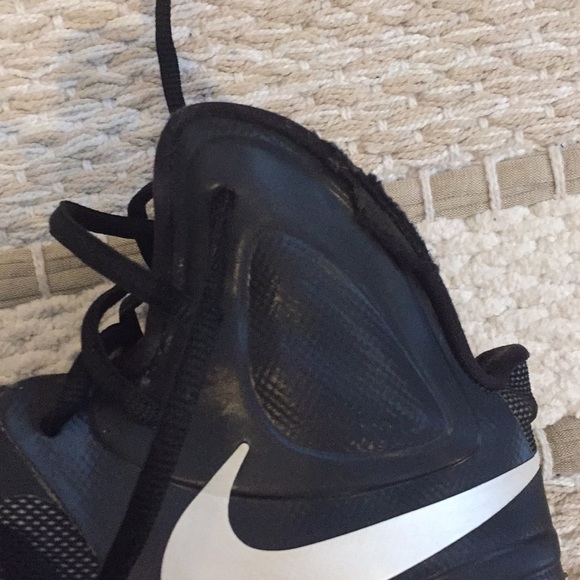 Nike High Top Hyperfuse Basketball Shoes - Picture 6 of 7